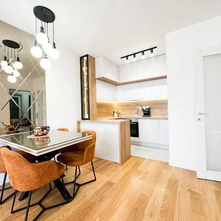 Ccccccc Apartment *