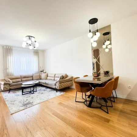 Ccccccc Apartment *